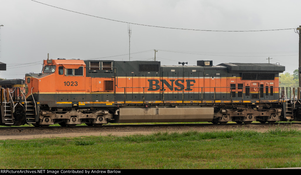 BNSF 1023